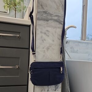 Travelon Navy Crossbody Bag EUC